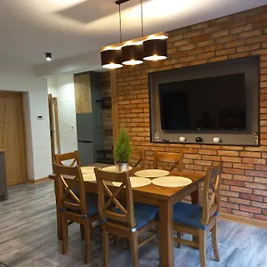 https://aramika-apartamenty.szklarskaporebahotels.net